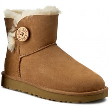 Load image into Gallery viewer, UGG W Mini Bailey Button II
