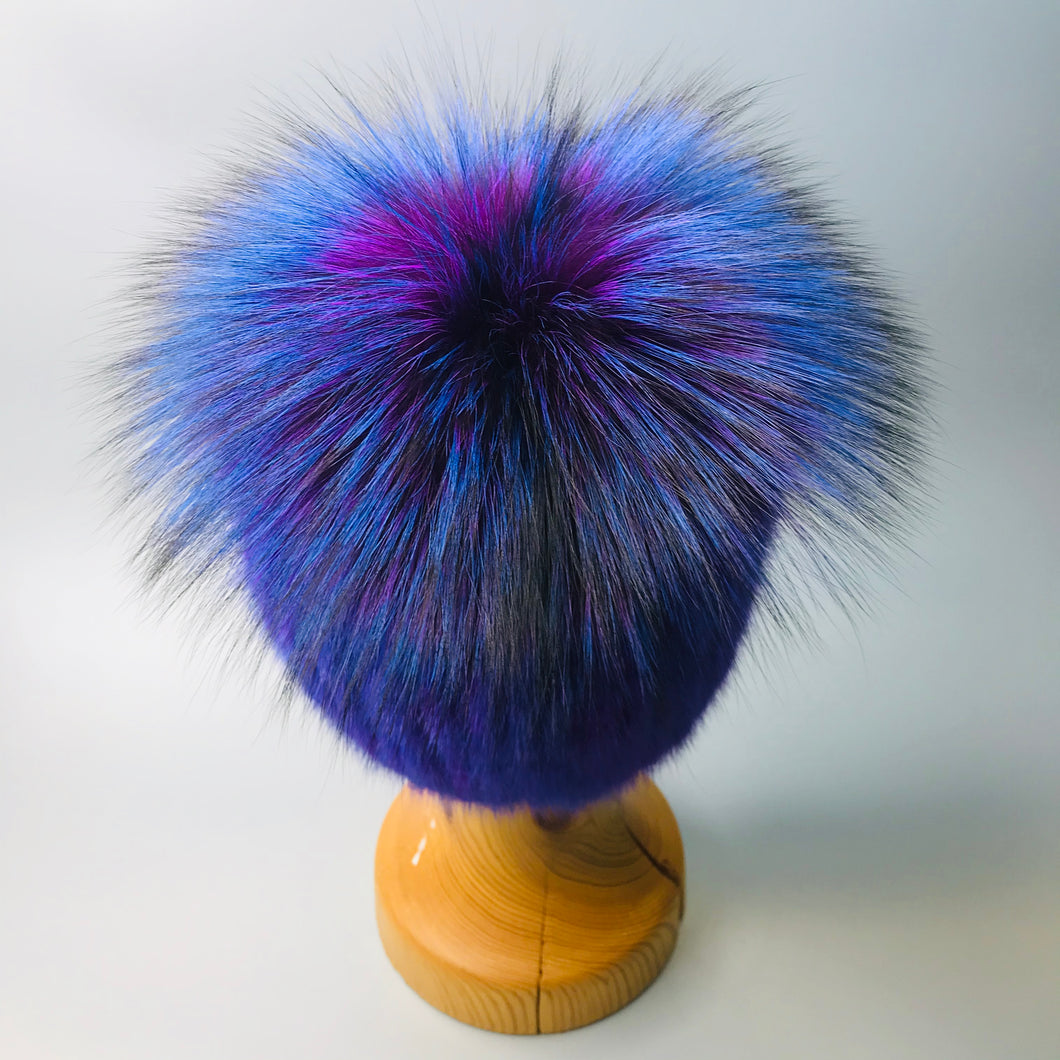Hat with Wide Pompom Knitted Mink Pink/Golden Purple
