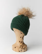 Load image into Gallery viewer, 10771 Máni angora hat
