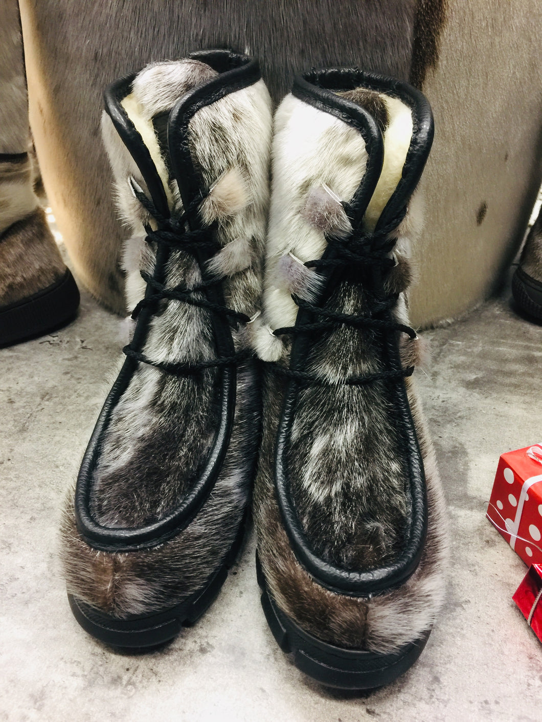 Inuit Boot Nature